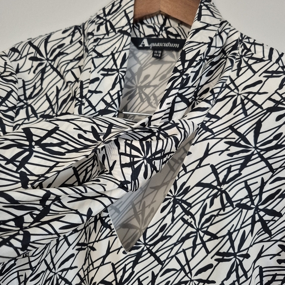 Aquascutum Silk Tie Neck Cap Sleeve Blouse Size 8 - Picture 3 of 10